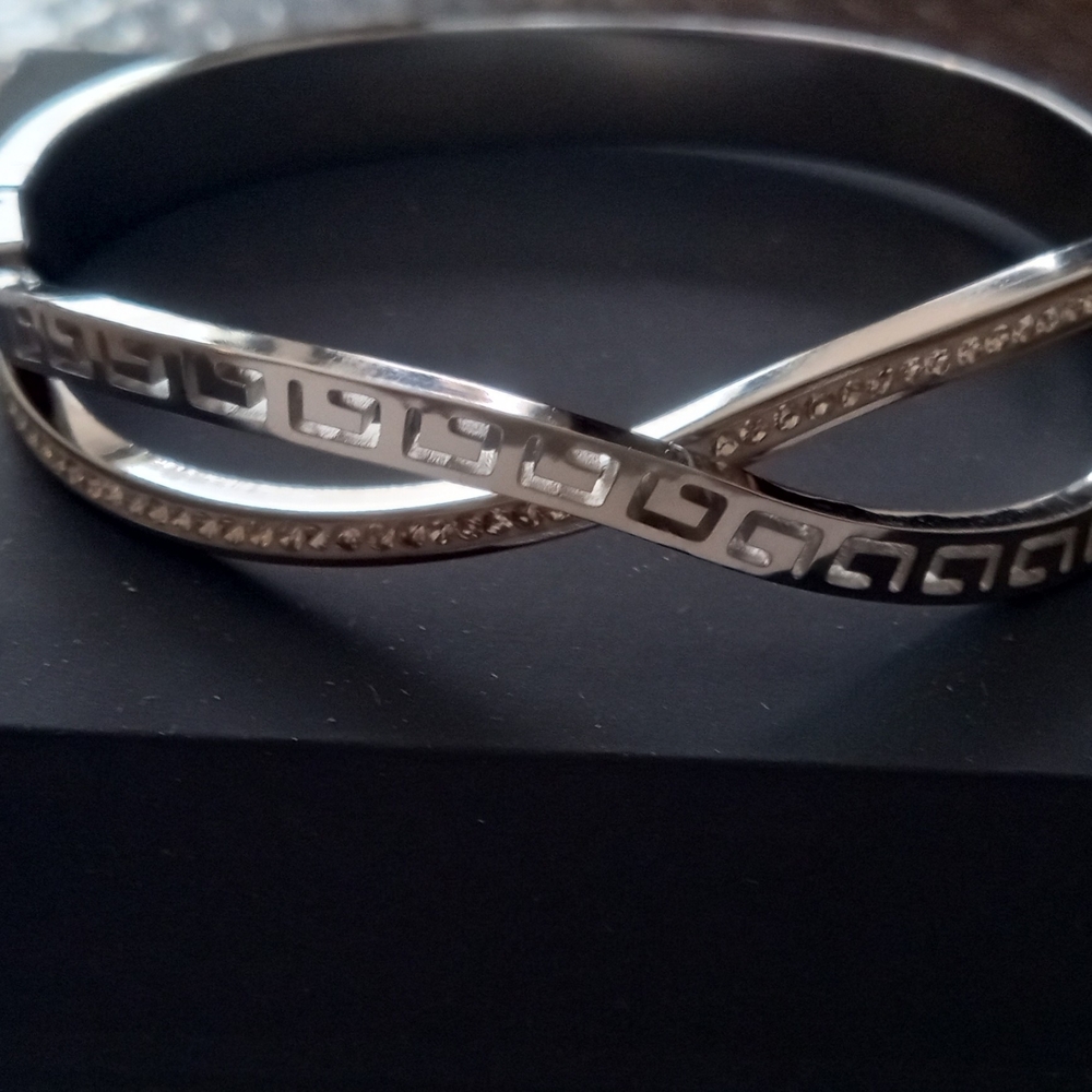 Elegant Stainless Steel Silver Women's Chain Link Infinity Bracelets